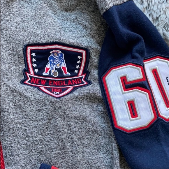 Patriots zip up hoodie size small - Picture 2 of 3